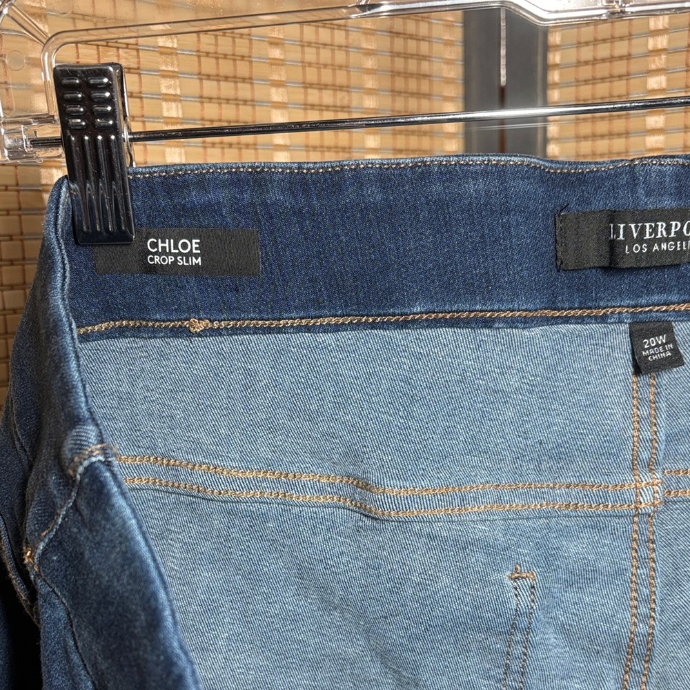 Liverpool Blue Denim Pull-on Chloe Capri with Cuffs - Picture 3 of 4